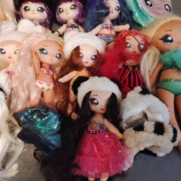 LOT OF 17 NA! NA! NA! SURPRISE DOLLS~BEDROOM BACKBACK~BLACK BUNNY CASE~11" TEENS - Picture 2 of 10